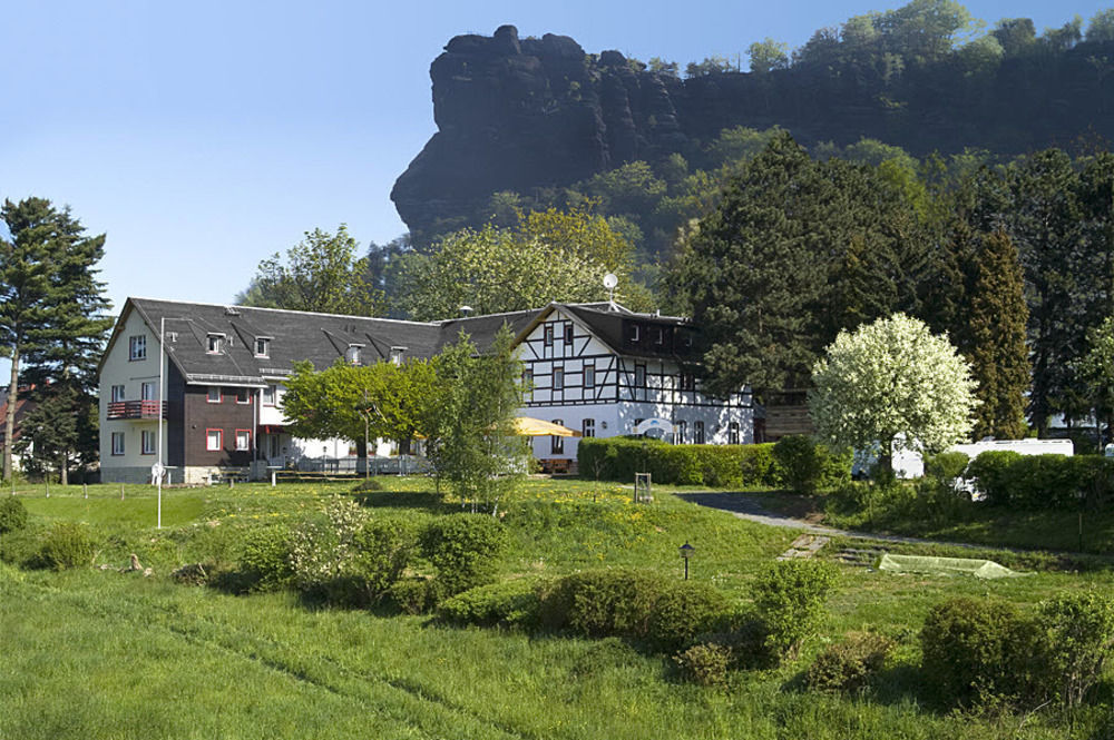 Panoramahotel Lilienstein Königstein Esterno foto